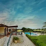 Dukes Poolside Apartamento Parálion Ástros
