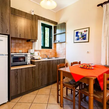 Apartman Dukes Poolside Parálion Ástros