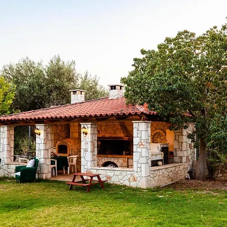 Apartman Dukes Poolside Parálion Ástros