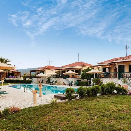 Dukes Poolside Apartamento Parálion Ástros
