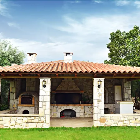 Dukes Poolside Апартаменты *