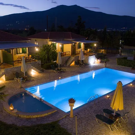 Dukes Poolside Апартаменты *