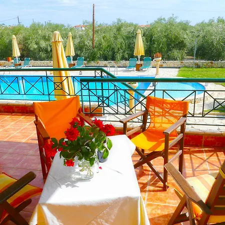 Dukes Poolside Lägenhet Parálion Ástros