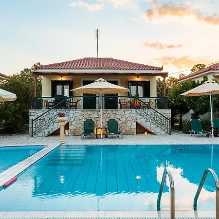 Dukes Poolside Apartament