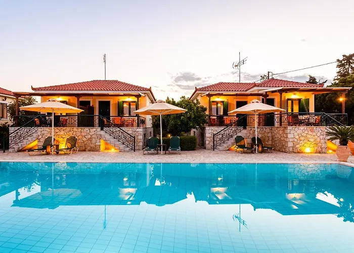 Dukes Poolside Parálion Ástros