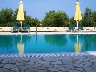 Dukes Poolside *