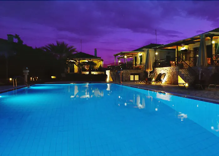 Dukes Poolside *