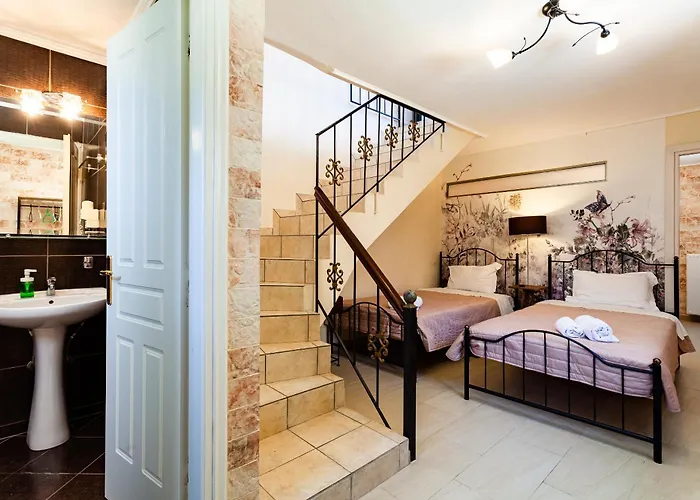 Dukes Poolside * Parálion Ástros